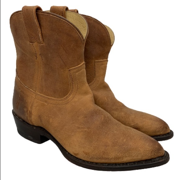 Frye Billy Short Leather Western Bootie in Cognac